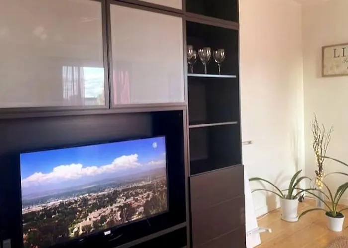 Laegenhet Pa 78 Kvm 3 Rok Centralt I Vargarda